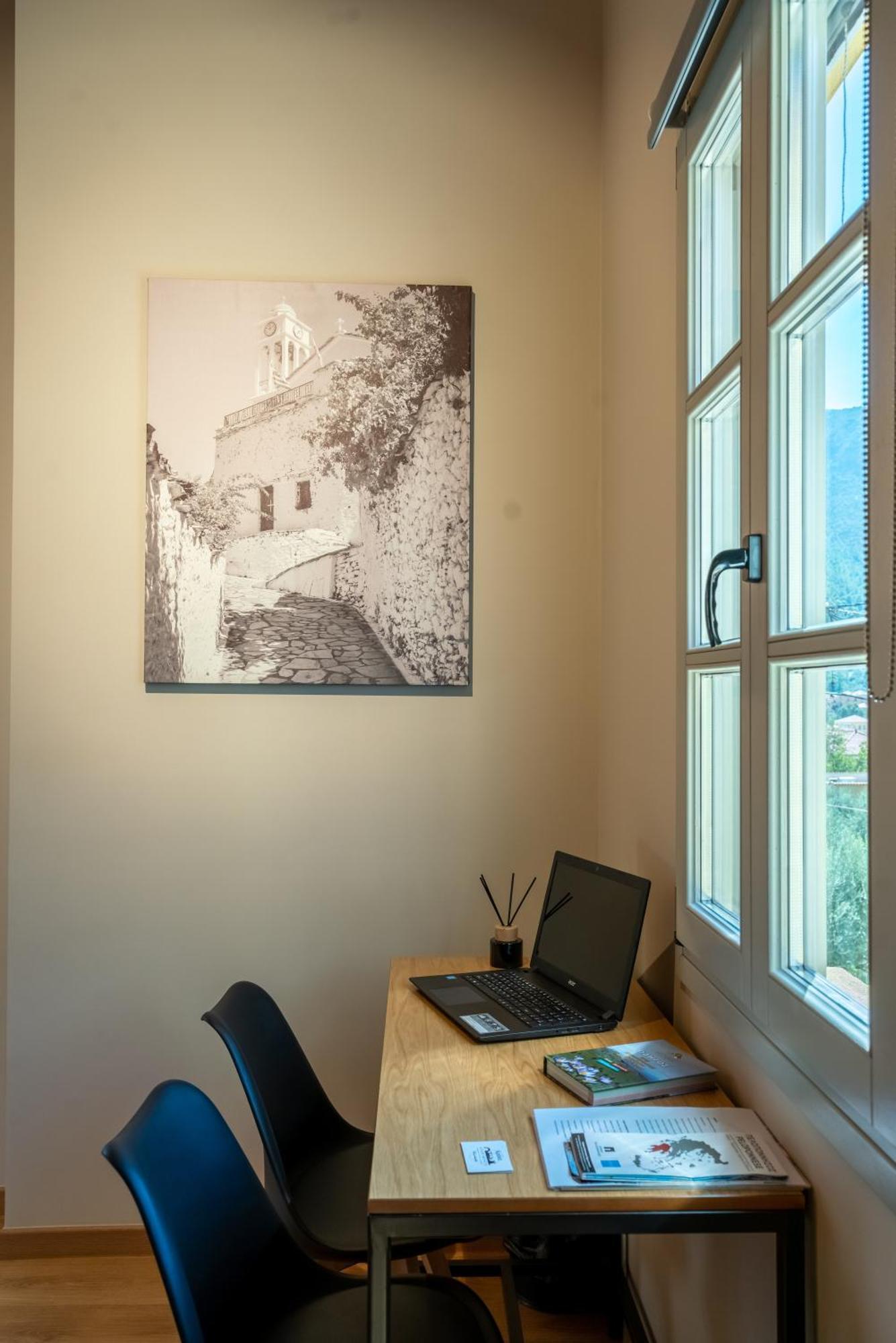 Kraka Apartments เลโอนีดีออน ภายนอก รูปภาพ