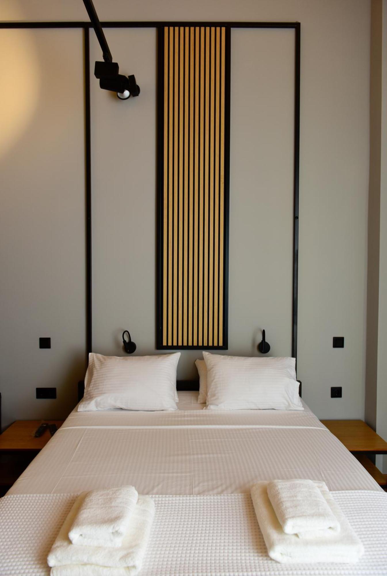 Kraka Apartments เลโอนีดีออน ภายนอก รูปภาพ